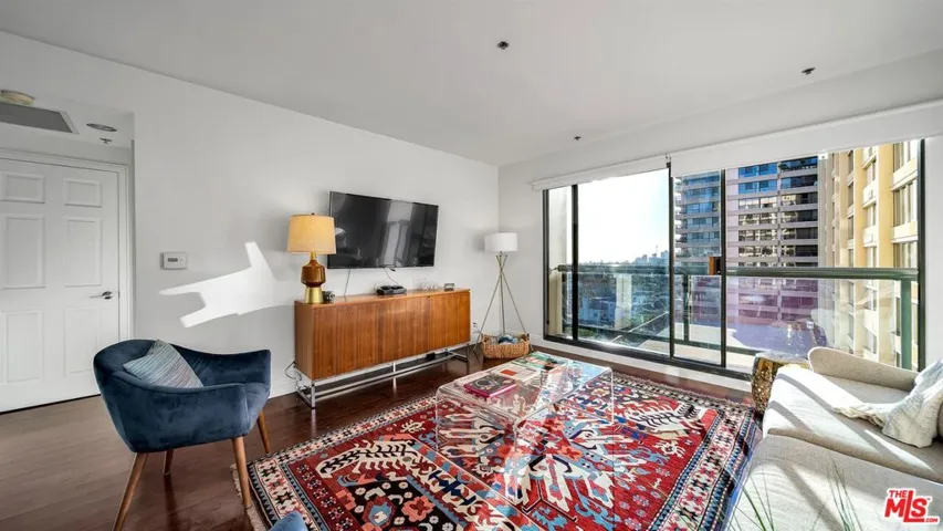 10724 Wilshire Boulevard 809, Los Angeles, California 90024