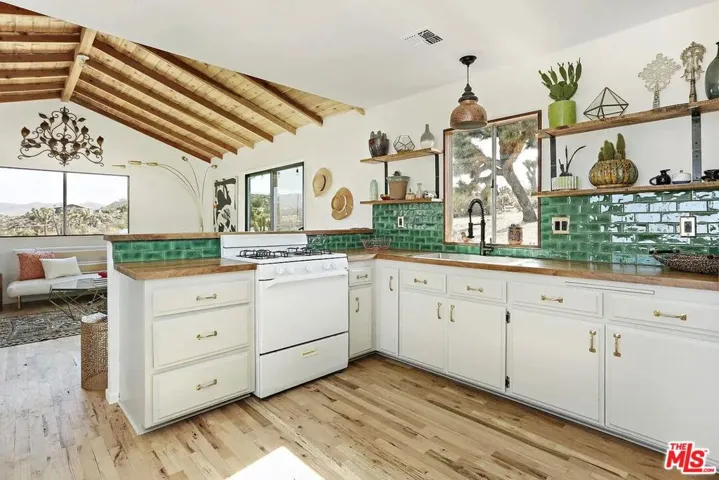 5928 Chula Vista Avenue, Yucca Valley, California 92284