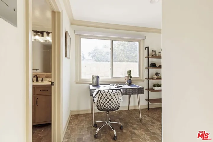 272 N Chester Avenue 101, Pasadena, California 91106