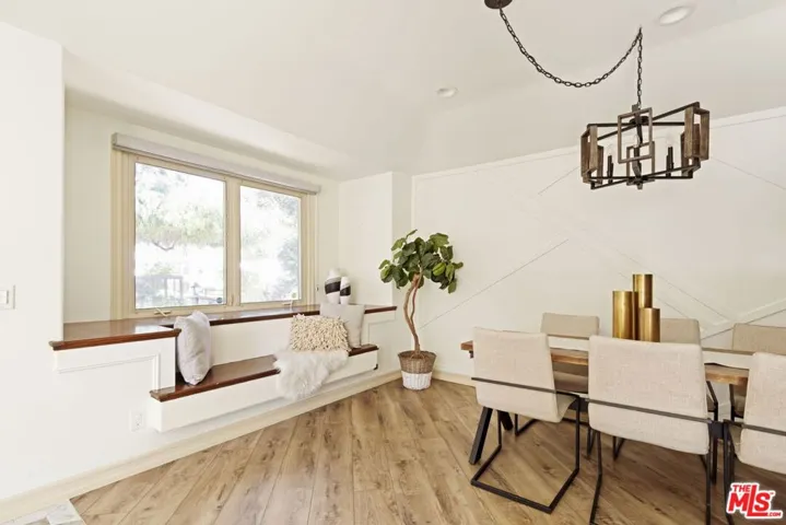 272 N Chester Avenue 101, Pasadena, California 91106