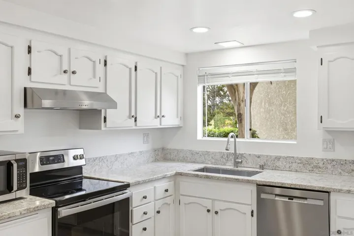 6675 Paseo Del Norte E, Carlsbad, California 92011
