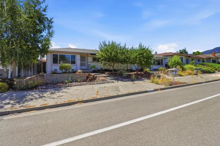 65686570 Crown Boulevard, San Jose, California 95120