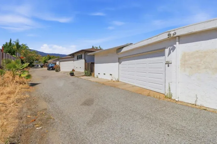 65686570 Crown Boulevard, San Jose, California 95120