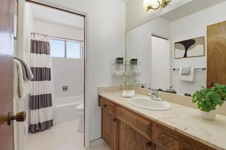65686570 Crown Boulevard, San Jose, California 95120