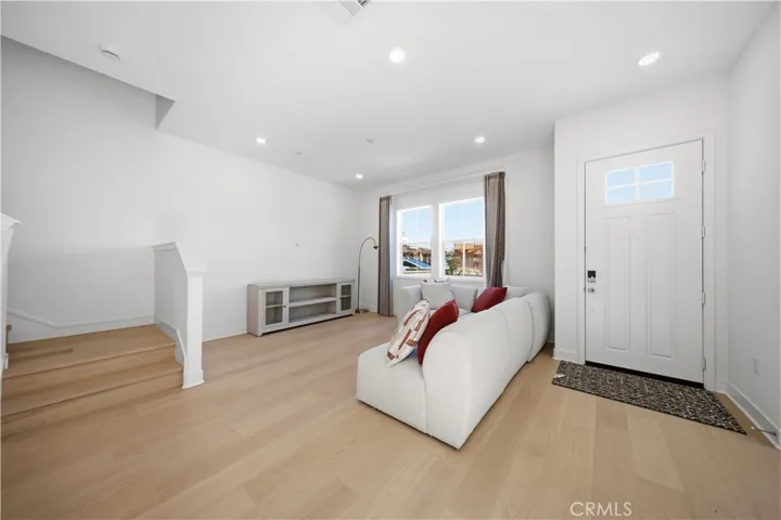 643 Gadwall, Irvine, California 92618