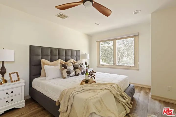272 N Chester Avenue 101, Pasadena, California 91106