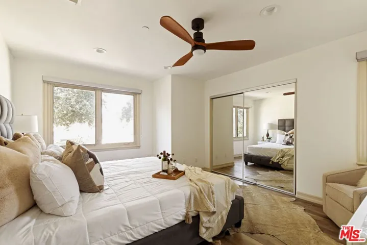 272 N Chester Avenue 101, Pasadena, California 91106