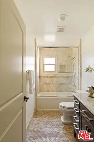 272 N Chester Avenue 101, Pasadena, California 91106