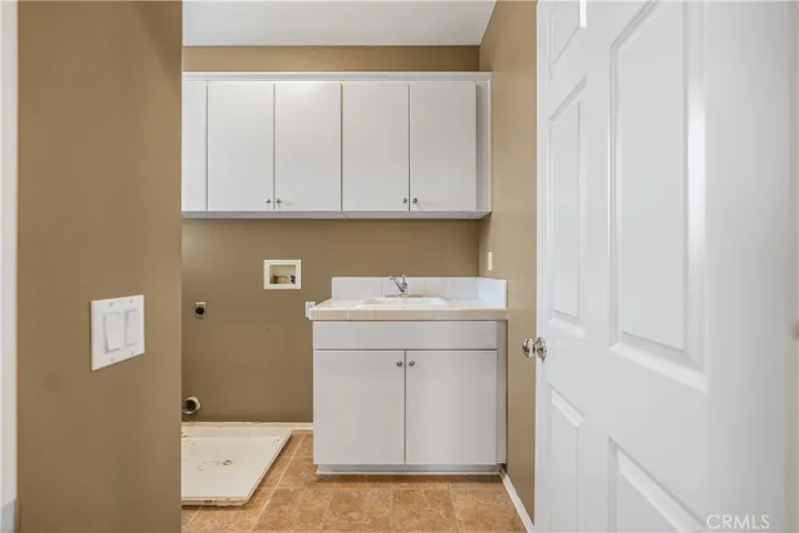 UPSTAIRS LAUNDRY ROOM