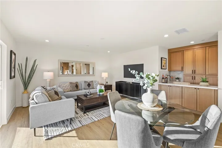 4807 Cinco View, Whittier, California 90601