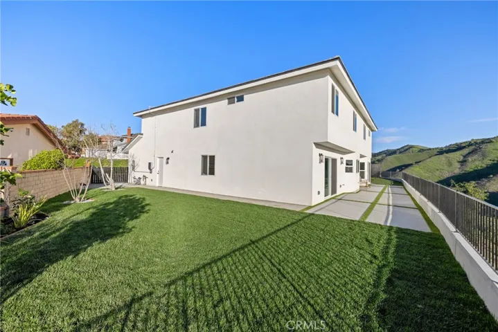 4807 Cinco View, Whittier, California 90601