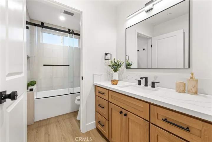 4807 Cinco View, Whittier, California 90601