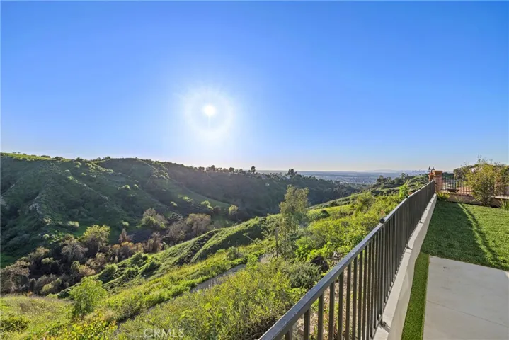4807 Cinco View, Whittier, California 90601