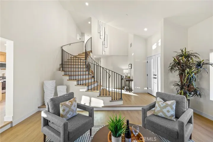 4807 Cinco View, Whittier, California 90601