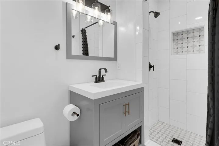 5635 Hermosilla Avenue, Atascadero, California 93422