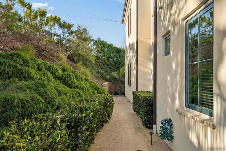 , Encinitas, California 92024