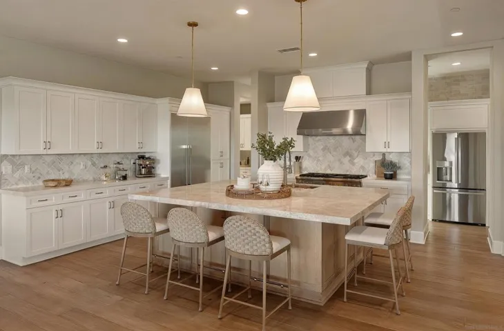 , Encinitas, California 92024