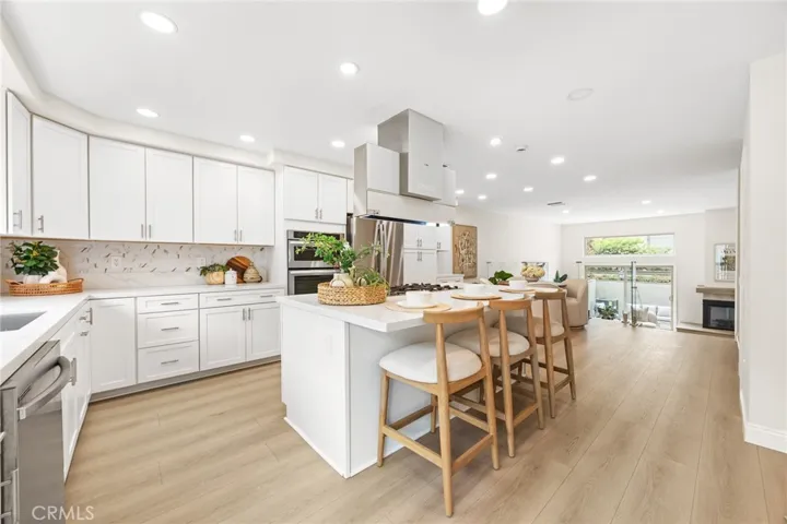 3 Moon Shadow 2, Irvine, California 92603