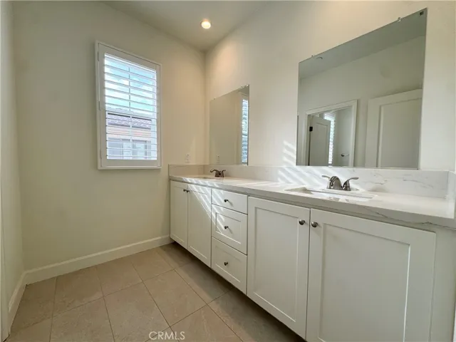 128 Hargrove, Irvine, California 92620