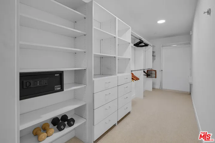 855 N Croft Avenue 206, West Hollywood, California 90069