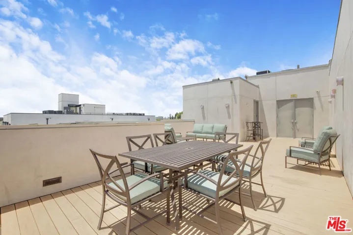 855 N Croft Avenue 206, West Hollywood, California 90069