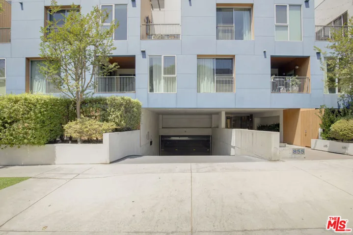 855 N Croft Avenue 206, West Hollywood, California 90069