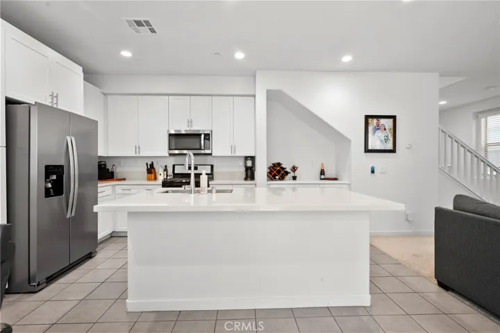 16008 Jamie Lane 10, Fontana, California 92336