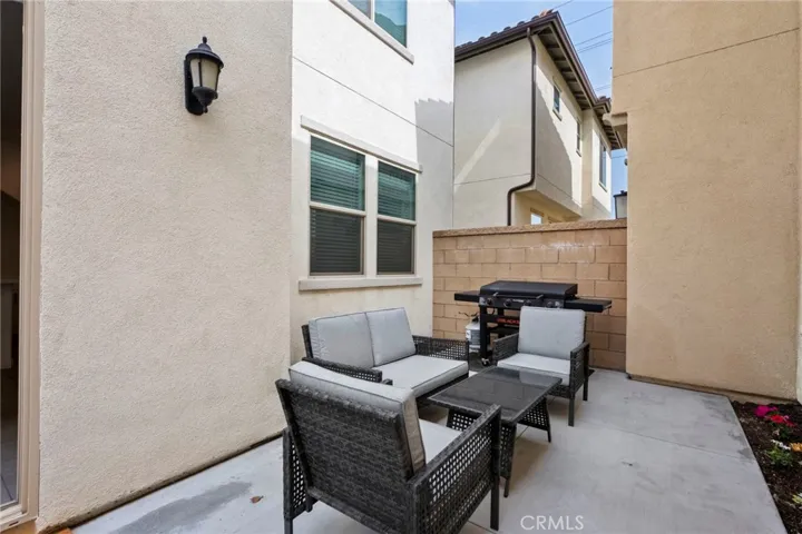16008 Jamie Lane 10, Fontana, California 92336