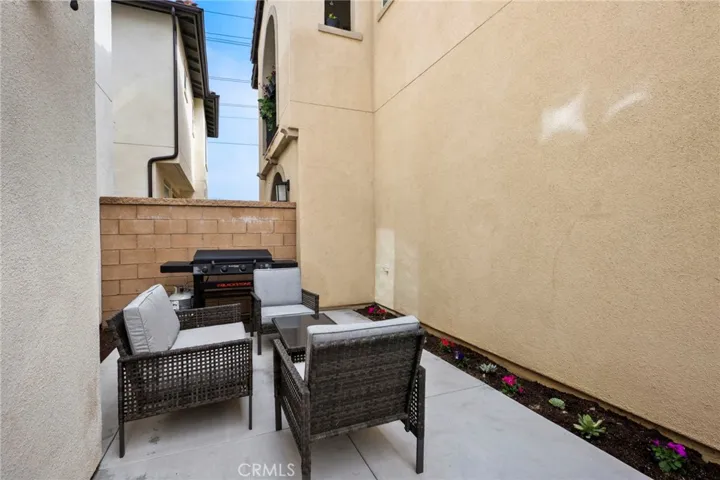 16008 Jamie Lane 10, Fontana, California 92336