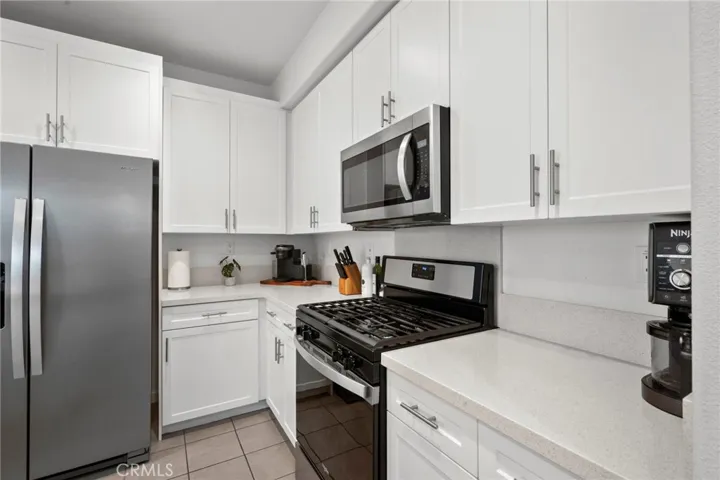 16008 Jamie Lane 10, Fontana, California 92336
