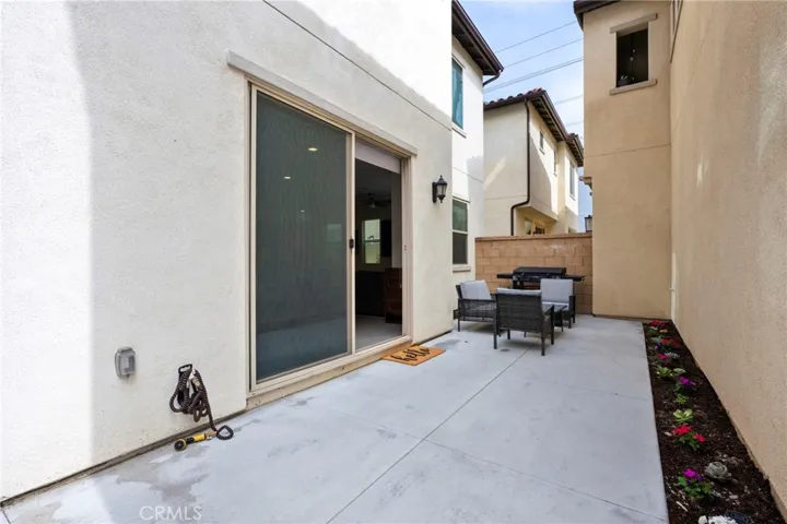 16008 Jamie Lane 10, Fontana, California 92336