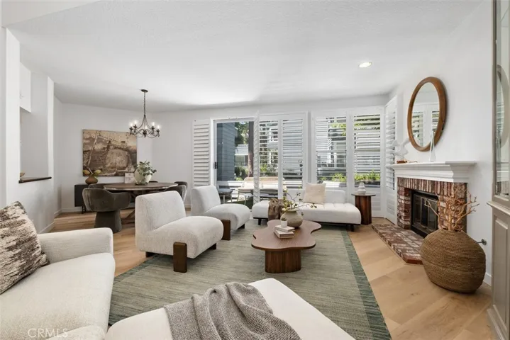 251 Chesterfield, Newport Beach, California 92660