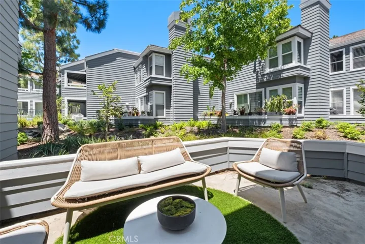 251 Chesterfield, Newport Beach, California 92660