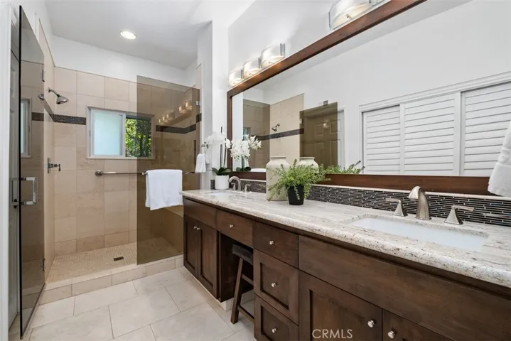 251 Chesterfield, Newport Beach, California 92660
