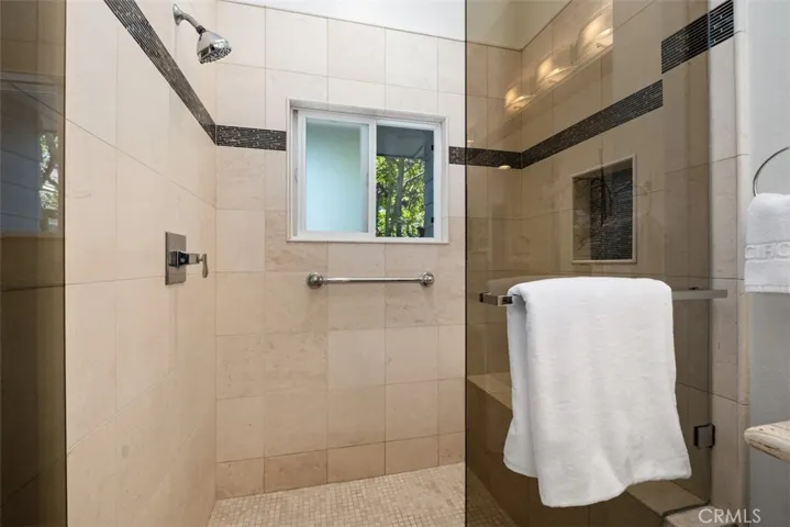 251 Chesterfield, Newport Beach, California 92660