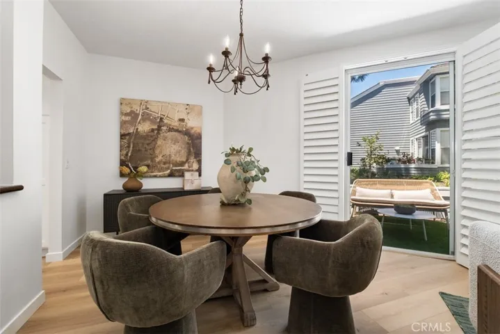 251 Chesterfield, Newport Beach, California 92660