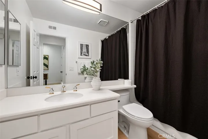 251 Chesterfield, Newport Beach, California 92660