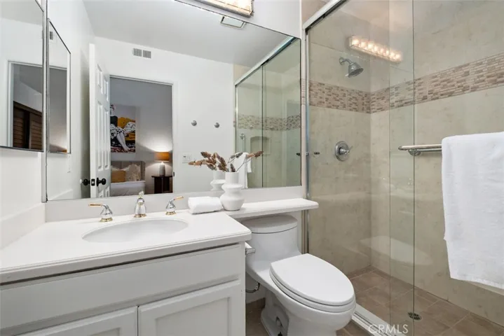 251 Chesterfield, Newport Beach, California 92660