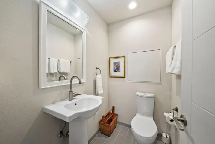 101 Jewell Street 8, Santa Cruz, California 95060