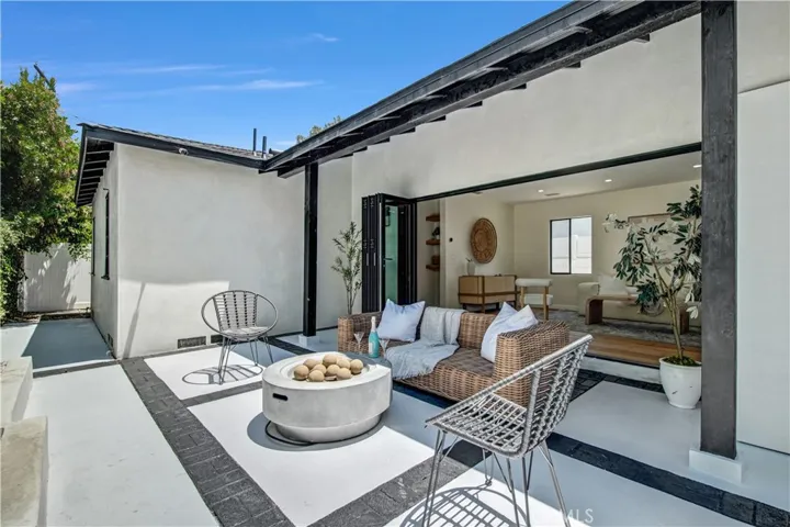 4038 Denny, Studio City, California 91604