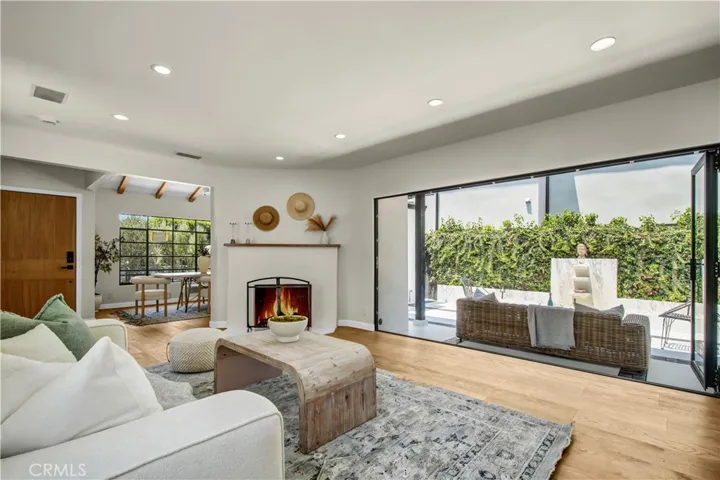 4038 Denny, Studio City, California 91604