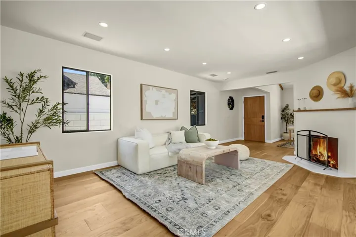4038 Denny, Studio City, California 91604