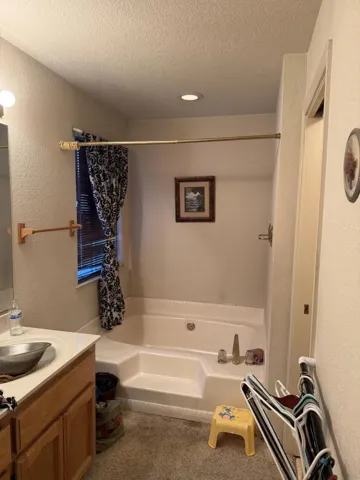 1636 Cavern Way, Modesto, California 95358
