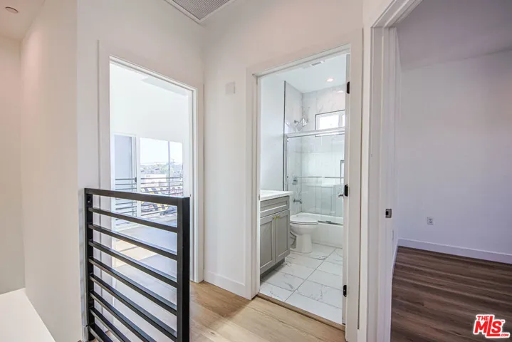 11443 Hatteras Street, North Hollywood, California 91601