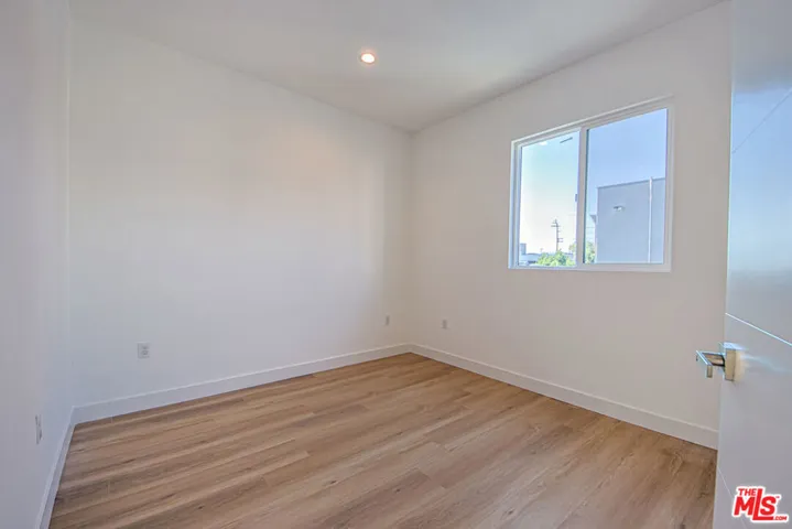 11443 Hatteras Street, North Hollywood, California 91601