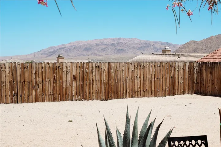 71531 Sunnyvale, 29 Palms, California 92277