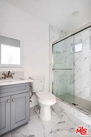 10801 Kling Street, Toluca Lake, California 91602
