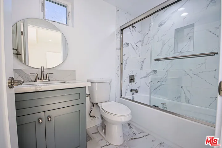 10801 Kling Street, Toluca Lake, California 91602