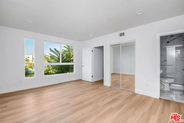 10801 Kling Street, Toluca Lake, California 91602