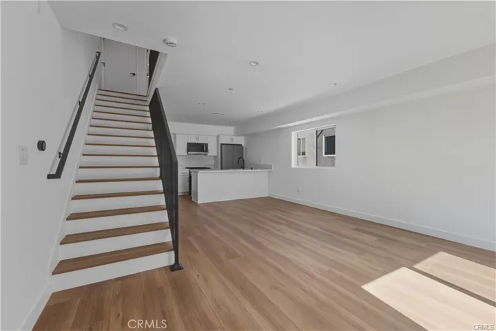 14165 Erwin Street, Valley Glen, California 91401